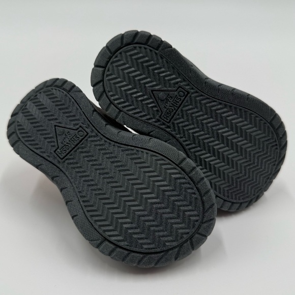 NWT/NIB OshKosh B'gosh Kids' Washable Charcoal Orange Sneakers Toddler 5 - Picture 7 of 8